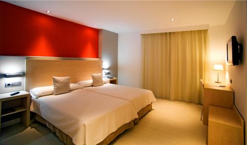 Habitación Doble adaptada para personas con discapacidad - 2 camas del hotel Europa. Foto 7