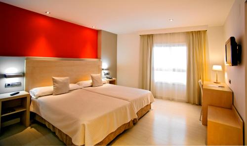 Habitación Doble adaptada para personas con discapacidad - 2 camas del hotel Europa. Foto 8