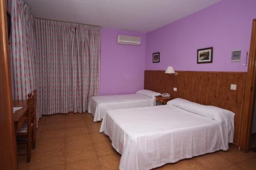 Habitación Triple del hotel Montaña De Cazorla. Foto 3