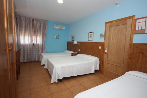 Habitación Cuádruple del hotel Montaña De Cazorla. Foto 2