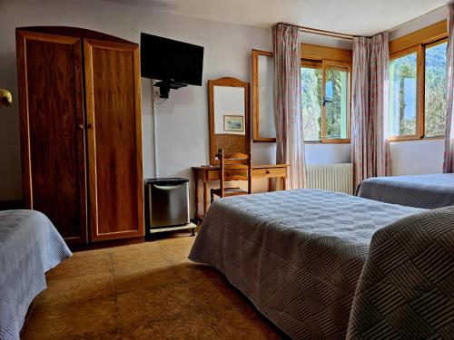 Habitación Cuádruple del hotel Montaña De Cazorla. Foto 3