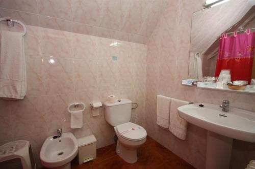 Habitación Doble Económica - 2 camas del hotel Montaña De Cazorla. Foto 2