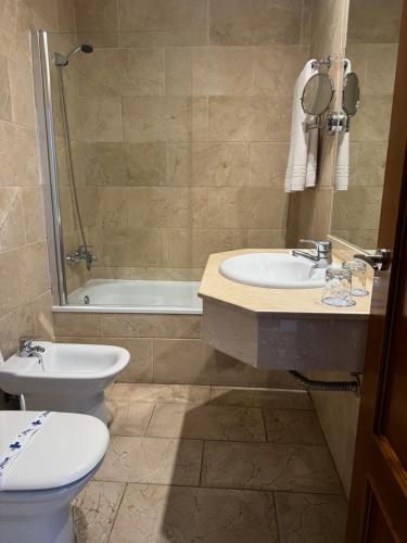 Habitación Doble del hotel Rl Anibal. Foto 3