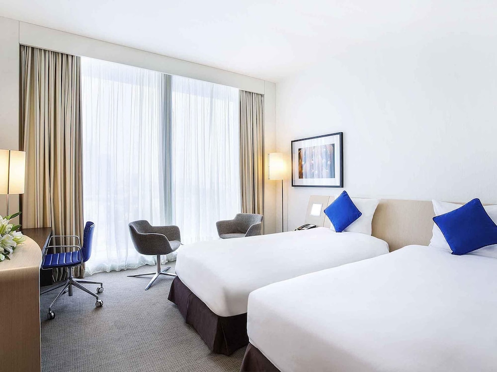 Habitación superior con 2 camas individuales del hotel Novotel Abu Dhabi Al Bustan