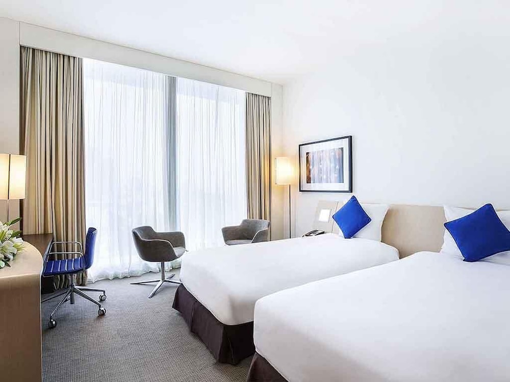 Habitación superior con 2 camas individuales del hotel Novotel Abu Dhabi Al Bustan. Foto 3