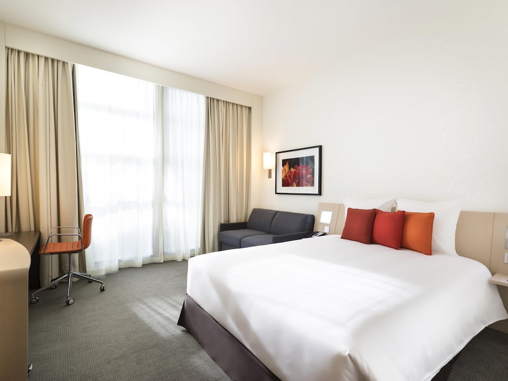 Habitación superior, 1 cama de matrimonio con sofá cama del hotel Novotel Abu Dhabi Al Bustan