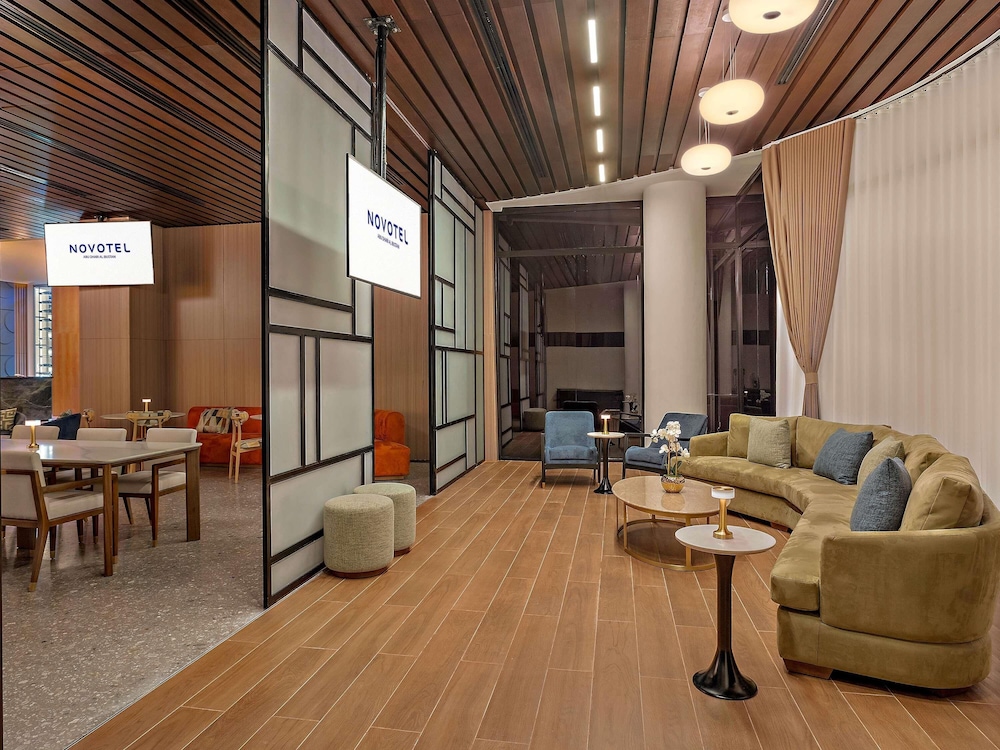 Habitación ejecutiva con 2 camas individuales del hotel Novotel Abu Dhabi Al Bustan. Foto 3