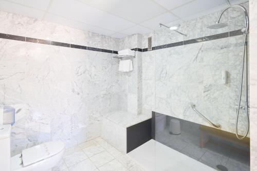 Superior Twin room del hotel Torre Del Conde. Foto 2