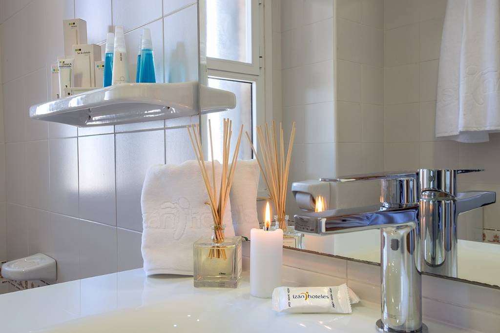 Habitación individual del hotel Izán Cavanna. Foto 2