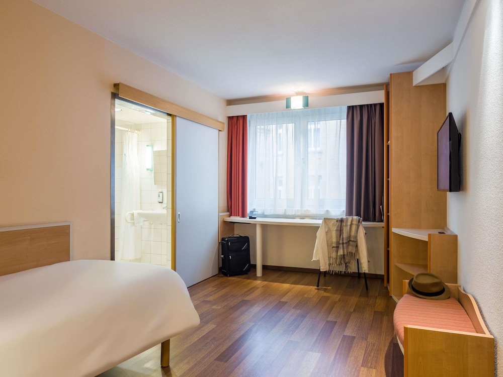 Habitación Estándar Accesible con 2 camas individuales del hotel Ibis Stuttgart Centrum