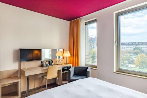 Habitación Superior del hotel Park Inn by Radisson Stuttgart. Foto 1