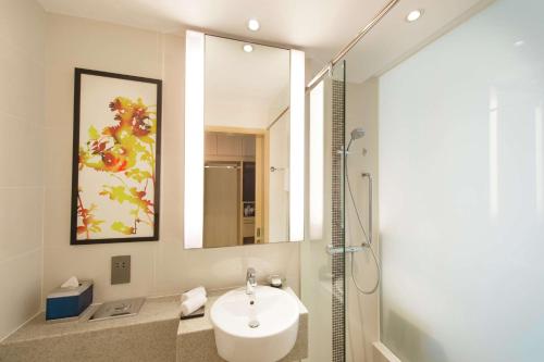 Habitación Doble Deluxe - 2 camas del hotel Hilton Garden Inn Singapore Serangoon