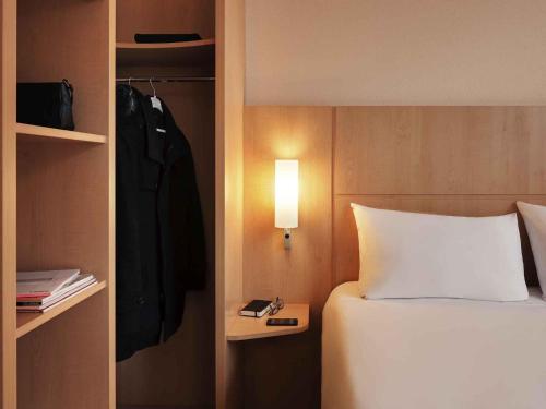 Habitación Doble Estándar del hotel Ibis Nuernberg Altstadt. Foto 2