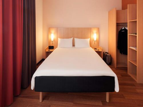 Habitación Doble Estándar del hotel Ibis Nuernberg Altstadt. Foto 9