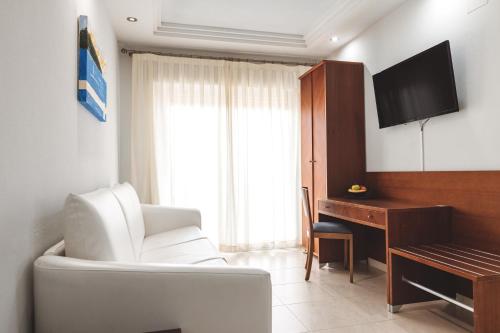 Suite Junior con balcón del hotel Las Gaviotas. Foto 6