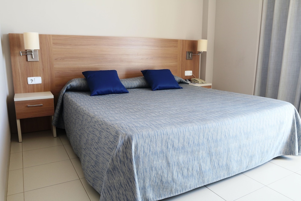 Habitación estándar con 1 cama doble o 2 individuales del hotel Hotel Lodomar Spa and Talasoterapia. Foto 2