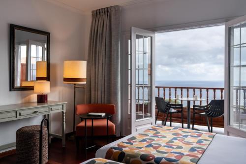 Habitación Doble Superior con vistas al mar del hotel Parador De La Palma. Foto 1