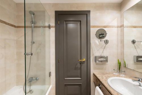 Habitación Doble Estándar del hotel Parador De La Palma. Foto 2