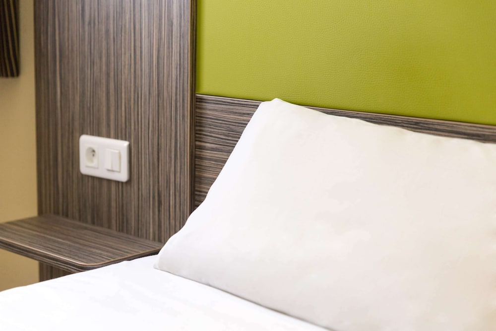 Habitación Pop con 1 cama doble del hotel Greet Chartres Est. Foto 3