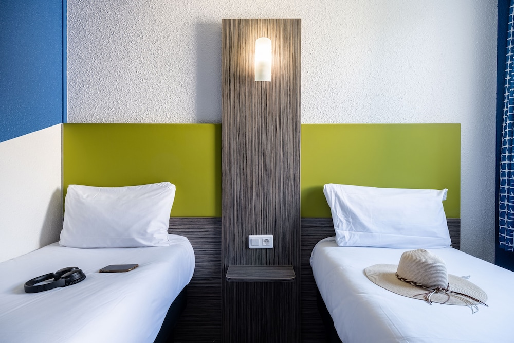 Habitación Pop con 2 camas individuales del hotel Greet Chartres Est