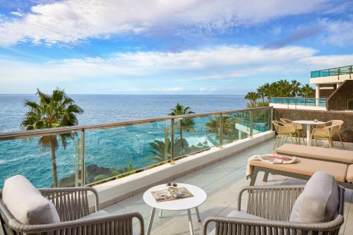 Habitación Premium con vistas frontales al mar y terraza acristalada del hotel Meliá La Palma. Foto 4