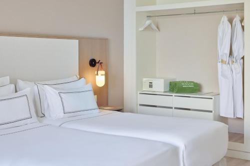 Suite Junior The Level con vistas frontales al mar y terraza acristalada del hotel Meliá La Palma. Foto 7