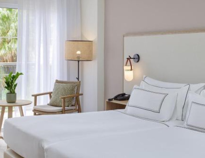 Habitación Melia con vistas frontales al mar del hotel Meliá La Palma. Foto 1