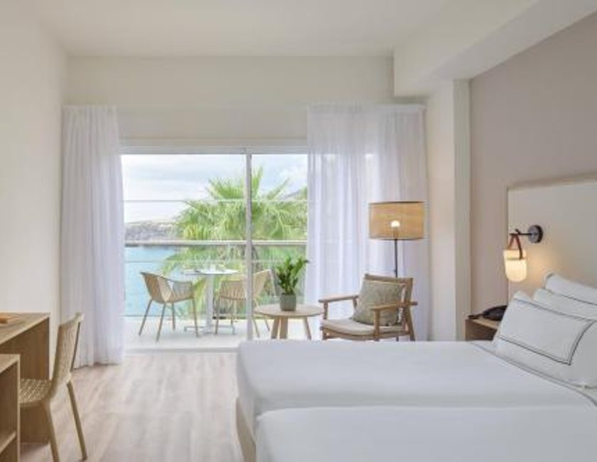 Habitación Melia con vistas frontales al mar del hotel Meliá La Palma. Foto 4