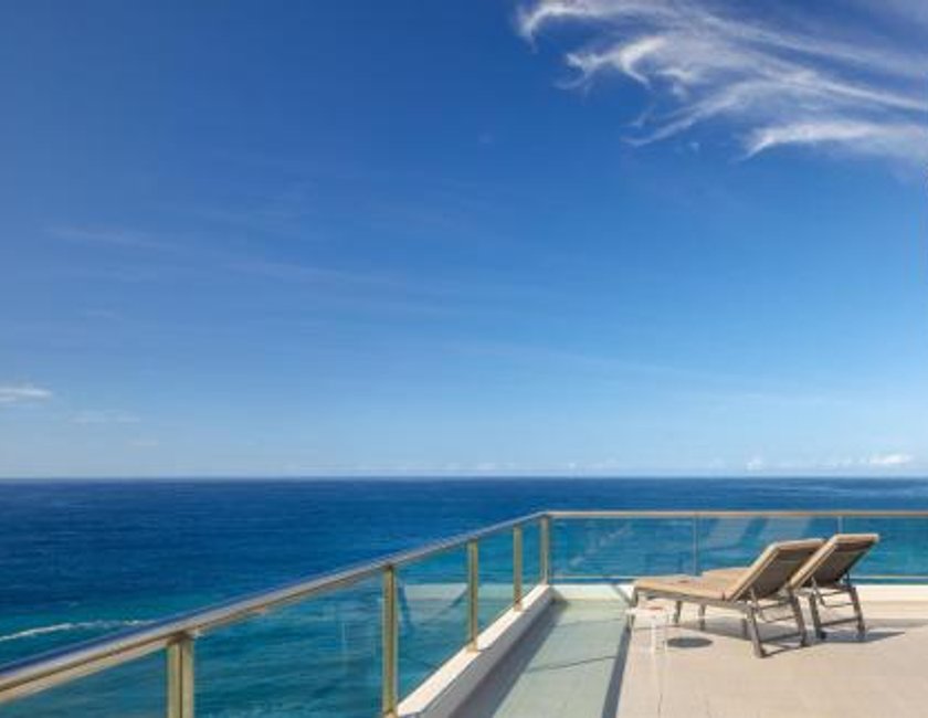 Suite Presidencial con vistas frontales al mar del hotel Meliá La Palma. Foto 7
