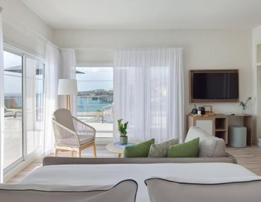 Suite Junior The Level con vistas frontales al mar y terraza acristalada del hotel Meliá La Palma
