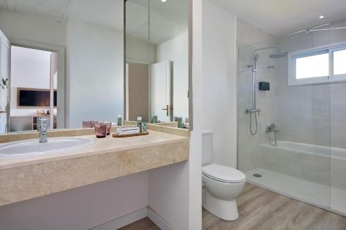 Suite Junior The Level con vistas frontales al mar y terraza acristalada del hotel Meliá La Palma. Foto 33