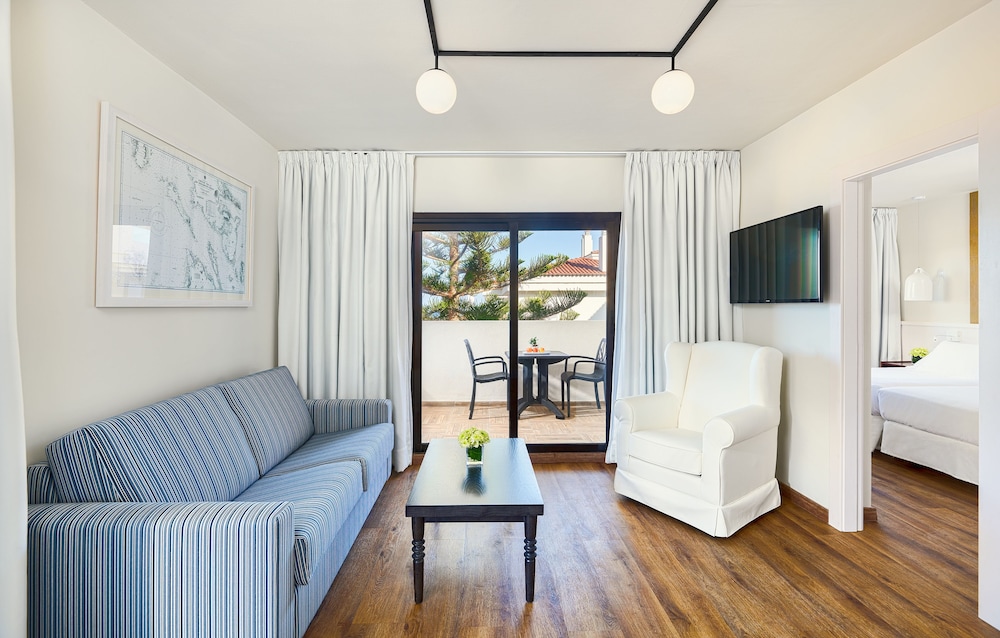 Suite del hotel H10 Taburiente Playa. Foto 4