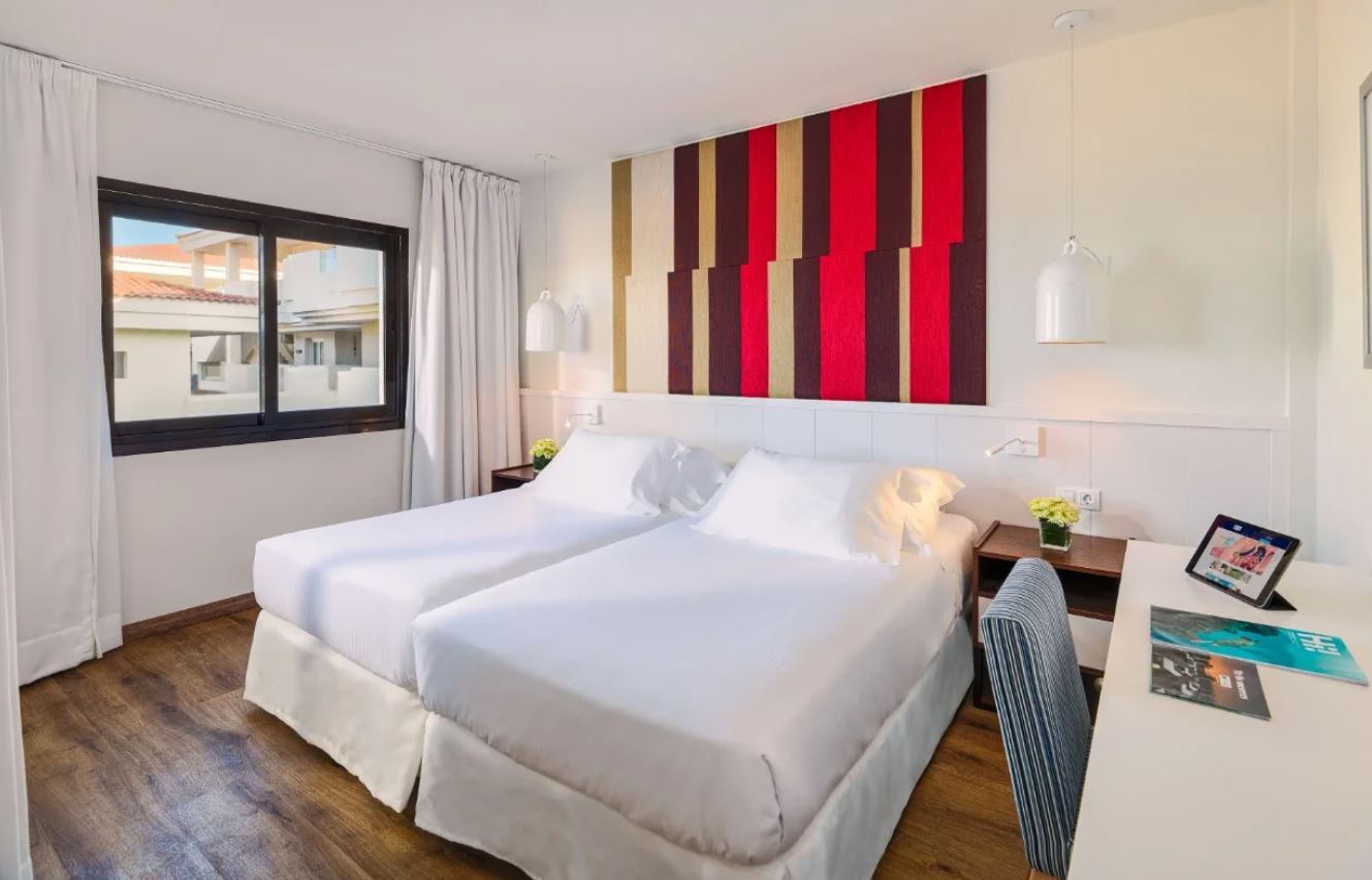 Habitación Grand Deluxe del hotel H10 Taburiente Playa. Foto 2