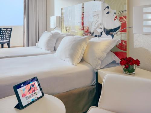 Habitación Doble Superior del hotel H10 Taburiente Playa. Foto 2