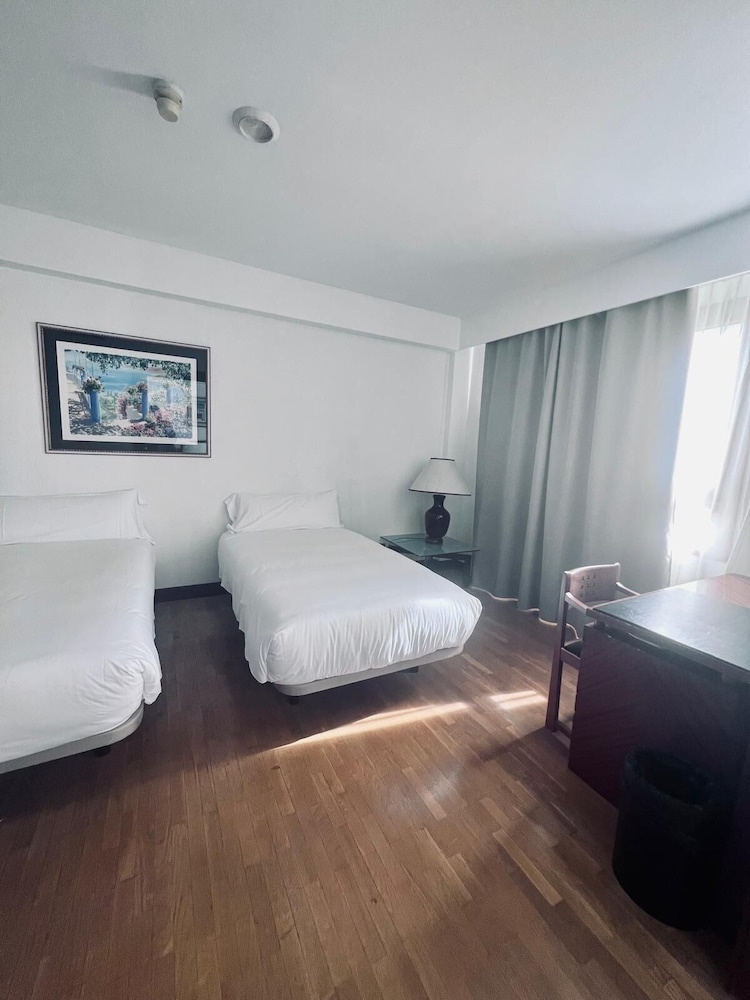 Habitación cuádruple del hotel Ciudad de haro. Foto 2
