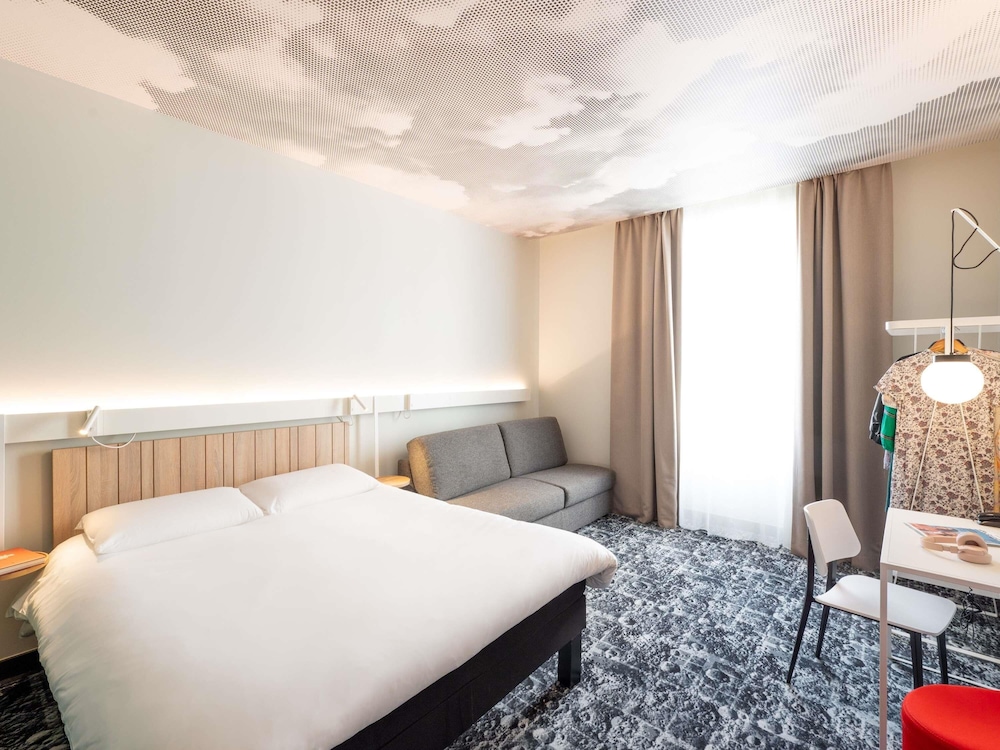 Habitacion Superior con 1 cama doble y Sofa del hotel Ibis Lyon Centre Perrache