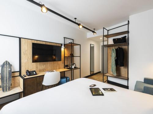 Premium Double Room with Sofa Bed del hotel ibis Lyon Sud Oullins. Foto 5