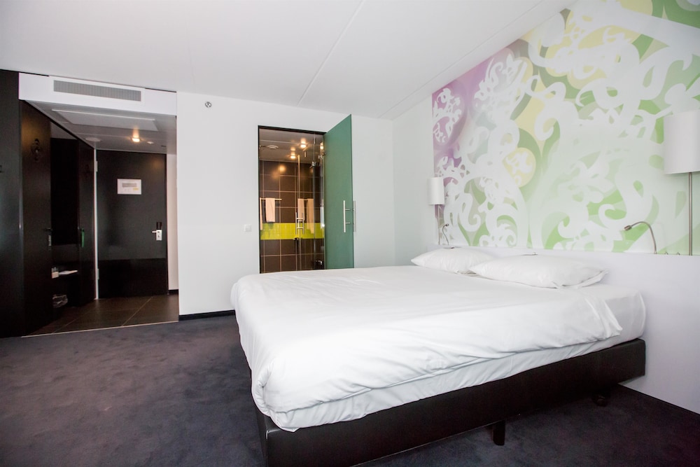 Habitación estándar, 2 camas individuales del hotel Tulip Inn Eindhoven Airport. Foto 1