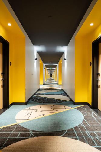Estudio con 2 camas grandes Virtual Gallery Tower del hotel Downtown Grand Las Vegas. Foto 1