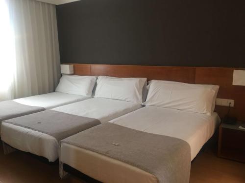 Habitación Triple del hotel Zenit Logroño. Foto 4
