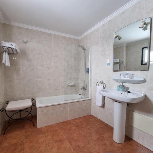 Habitación Doble Económica - 2 camas del hotel Miramar. Foto 3