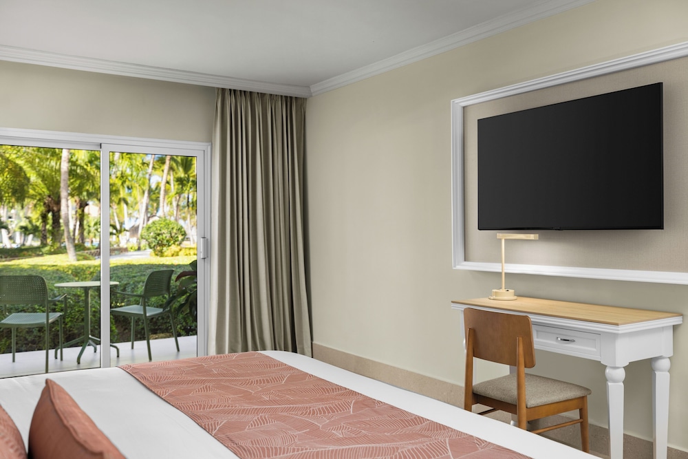 Habitación Club, 2 camas dobles (Vista Tropical) del hotel Wyndham Alltra Punta Cana All-Inclusive Resort. Foto 2