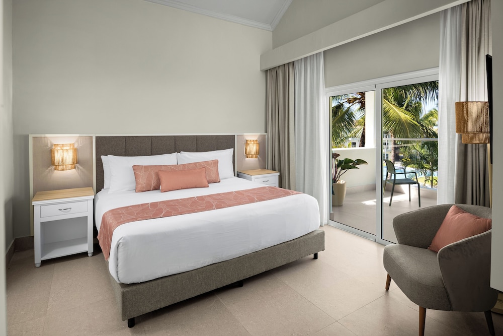 Suite, 2 Dormitorios (Club, Vista Tropical o Parcial al Mar) del hotel Wyndham Alltra Punta Cana All-Inclusive Resort. Foto 4