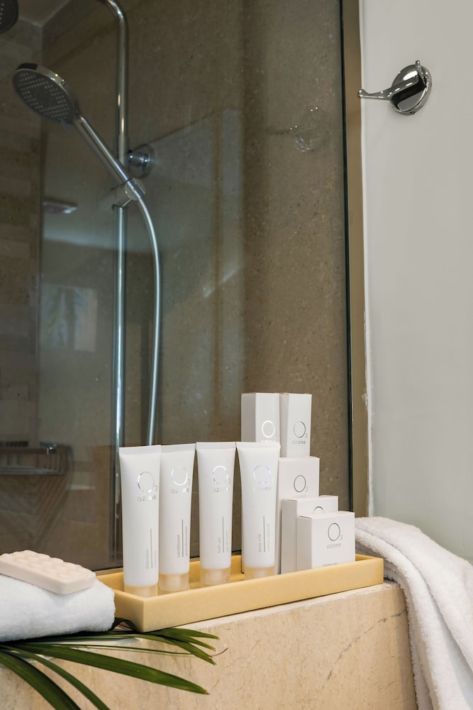 Suite, 2 Dormitorios (Club, Vista Tropical o Parcial al Mar) del hotel Wyndham Alltra Punta Cana All-Inclusive Resort. Foto 10