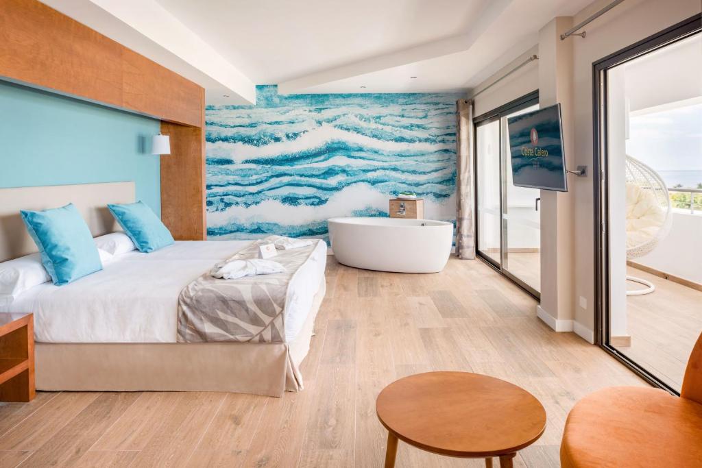 Suite 1 habitación del hotel Costa Calero Thalasso and Spa