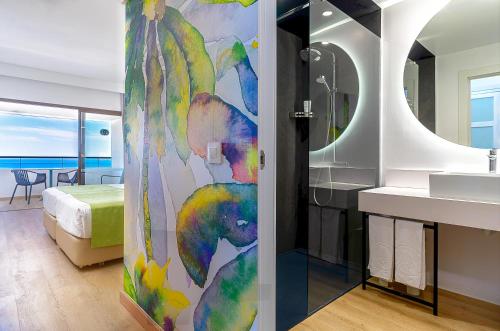 Habitación Doble Superior del hotel Costa Calero Thalasso and Spa. Foto 3