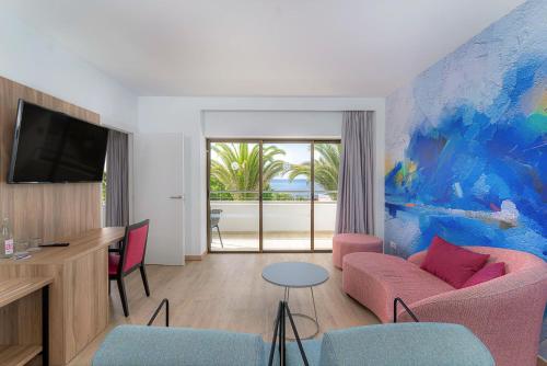 Suite Superior del hotel Costa Calero Thalasso and Spa. Foto 7