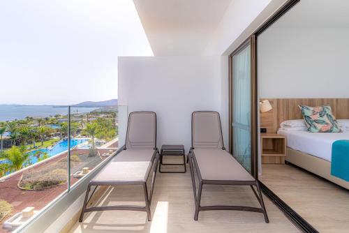 Suite Superior del hotel Costa Calero Thalasso and Spa. Foto 22