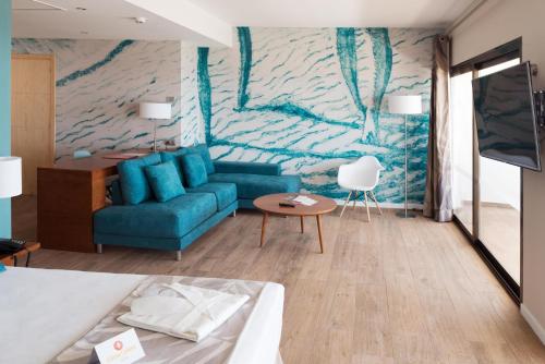 Suite Junior Select del hotel Costa Calero Thalasso and Spa. Foto 7