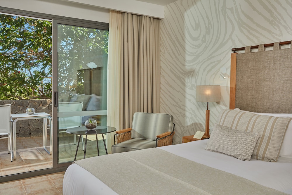 Habitación doble, terraza del hotel Secrets Lanzarote Resort and Spa – Adults Only (+18). Foto 1